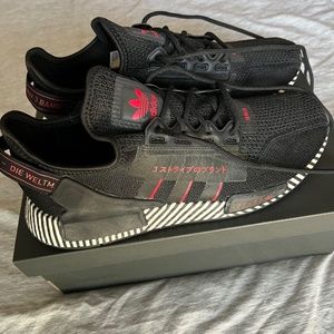 Adidas NMD R1 V2 Dazzle Pack core black